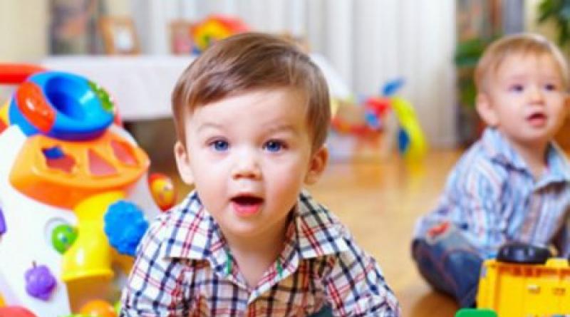 Kako naviknuti dijete na vrtić u dobi od 2 godine: metode bez problema